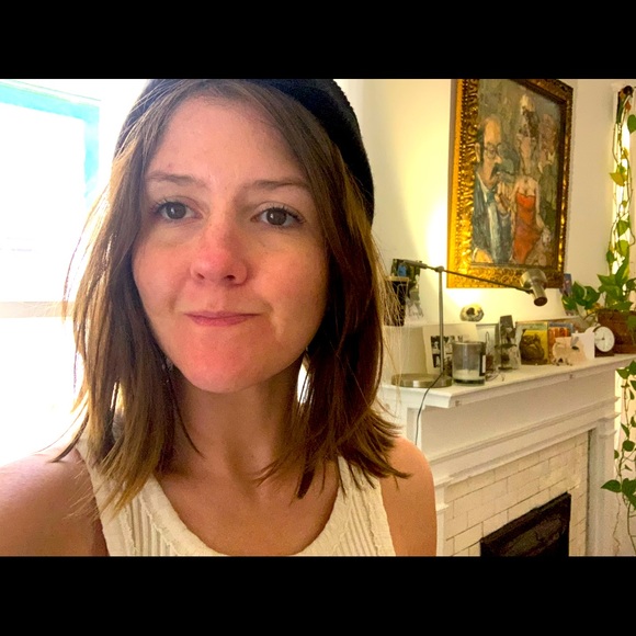 Meet your Posher, Amy - Picture 1 of 1